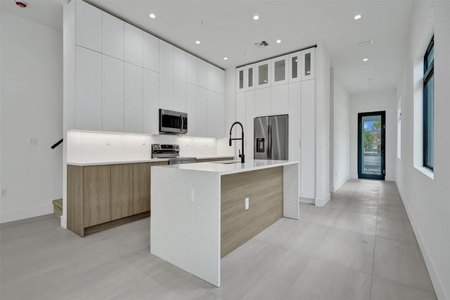 606 SW 7TH Avenue, Fort Lauderdale, FL 33315