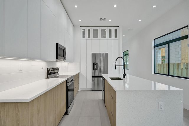 606 SW 7TH Avenue, Fort Lauderdale, FL 33315