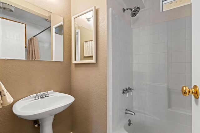 5768 Lupin Ln, Pollock Pines, CA 95726