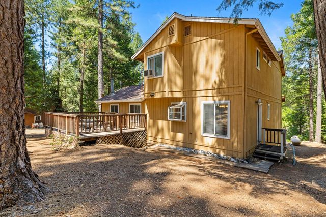 5768 Lupin Ln, Pollock Pines, CA 95726