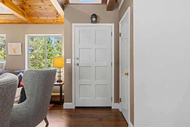 5768 Lupin Ln, Pollock Pines, CA 95726