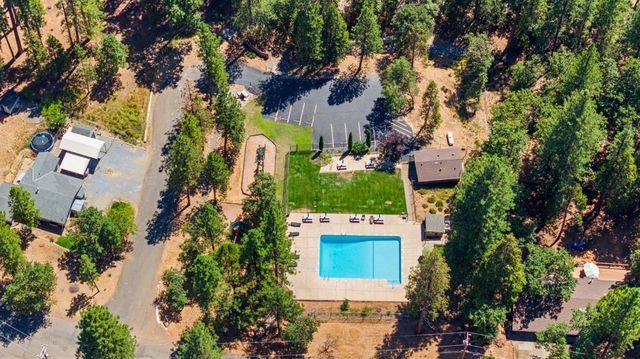 5768 Lupin Ln, Pollock Pines, CA 95726