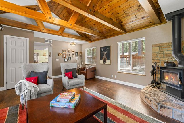 5768 Lupin Ln, Pollock Pines, CA 95726