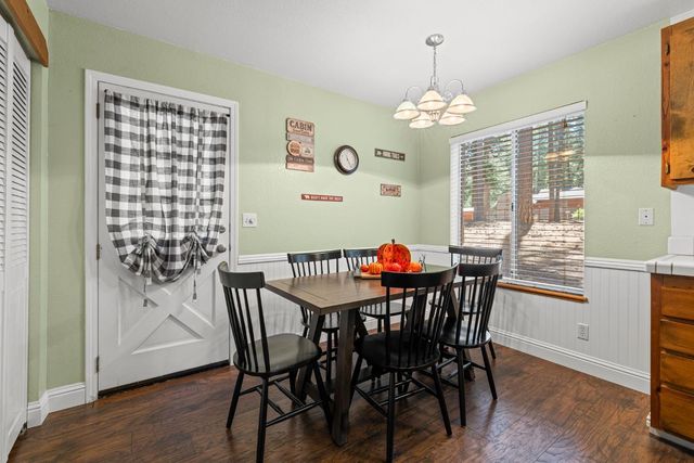 5768 Lupin Ln, Pollock Pines, CA 95726