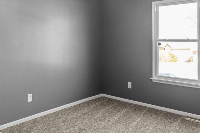 19115 E Roxsbury Lane, Independence, MO 64058