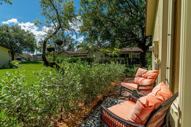 115 Ramblewood Circle, Royal Palm Beach, FL 33411