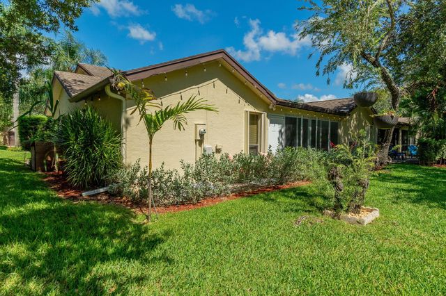 115 Ramblewood Circle, Royal Palm Beach, FL 33411