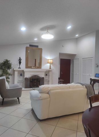 115 Ramblewood Circle, Royal Palm Beach, FL 33411