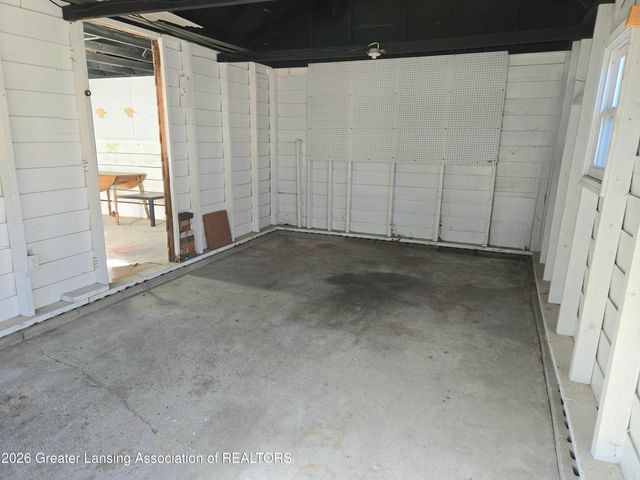 555 Tisdale Avenue, Lansing, MI 48910