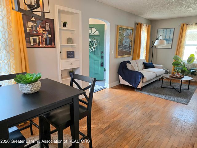 555 Tisdale Avenue, Lansing, MI 48910