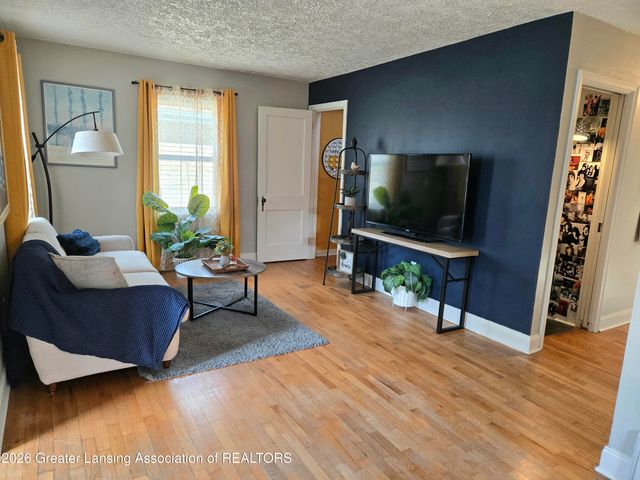 555 Tisdale Avenue, Lansing, MI 48910