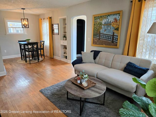 555 Tisdale Avenue, Lansing, MI 48910