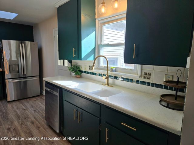 555 Tisdale Avenue, Lansing, MI 48910