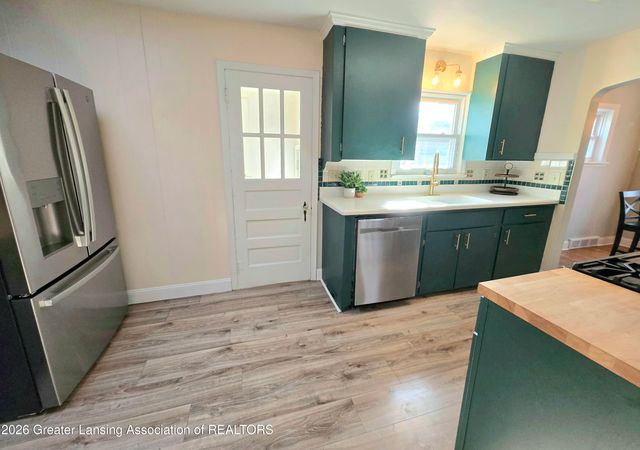 555 Tisdale Avenue, Lansing, MI 48910