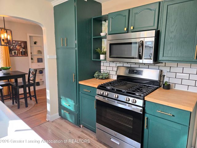 555 Tisdale Avenue, Lansing, MI 48910