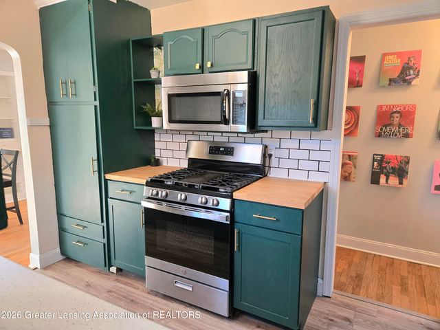 555 Tisdale Avenue, Lansing, MI 48910