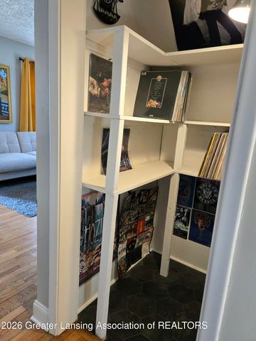 555 Tisdale Avenue, Lansing, MI 48910