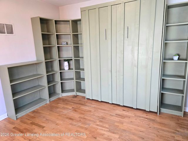 555 Tisdale Avenue, Lansing, MI 48910