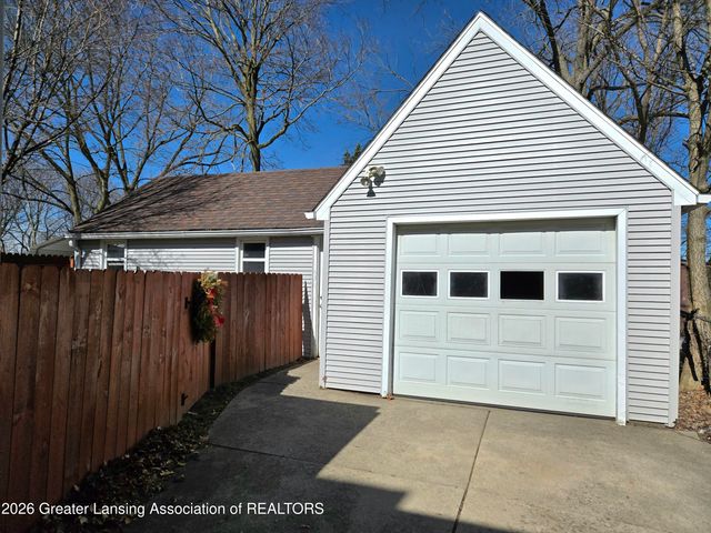 555 Tisdale Avenue, Lansing, MI 48910