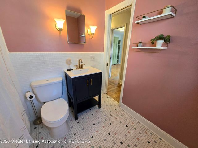 555 Tisdale Avenue, Lansing, MI 48910