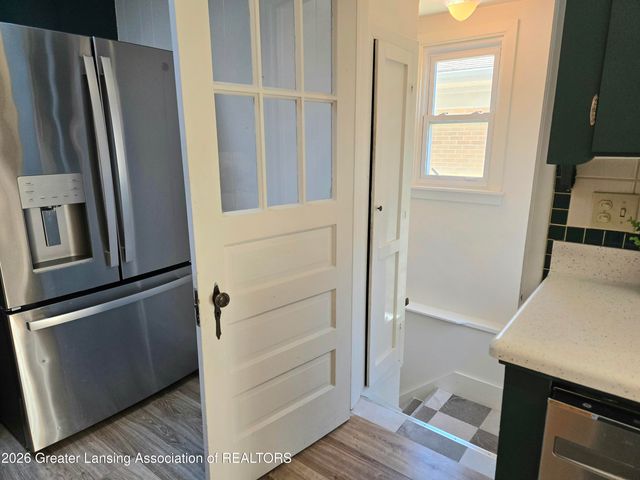 555 Tisdale Avenue, Lansing, MI 48910