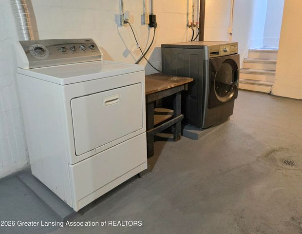 555 Tisdale Avenue, Lansing, MI 48910