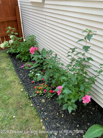 555 Tisdale Avenue, Lansing, MI 48910