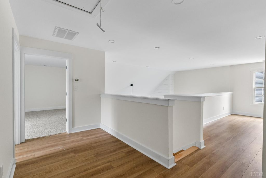 Image 25 of property listing at 1217 Snowfield Cir, Lynchburg, VA 24503