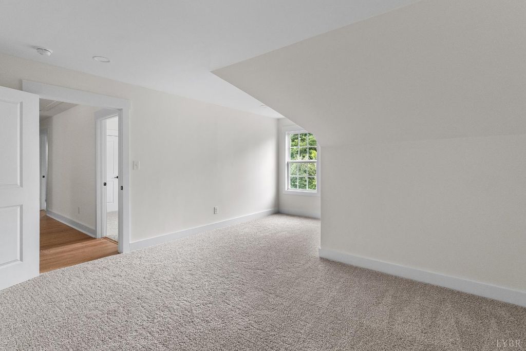 Image 39 of property listing at 1217 Snowfield Cir, Lynchburg, VA 24503