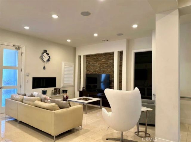 646 S Courson Drive, Anaheim, CA 92804