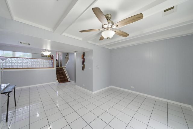 9005 SHERRY Lane, Des Plaines, IL 60016