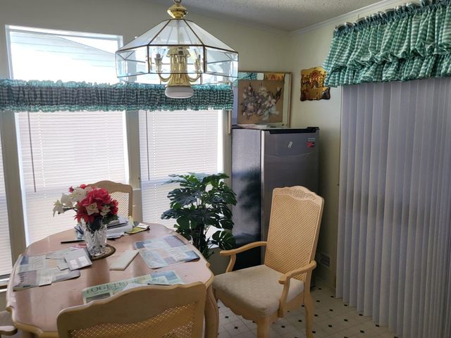 2555 PGA Blvd, Palm Beach Gardens, FL 33410