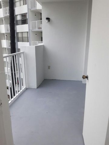 1200 NE Miami Gardens Dr 504W, Miami, FL 33179