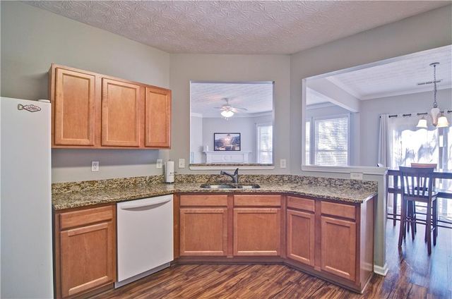 3911 Abernathy Farm Way, Acworth, GA 30101