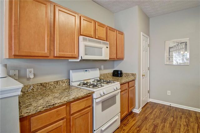 3911 Abernathy Farm Way, Acworth, GA 30101