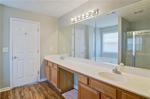 3911 Abernathy Farm Way, Acworth, GA 30101