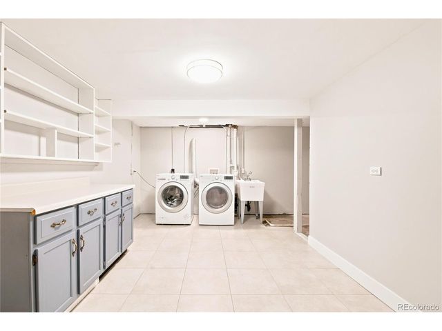 35 Holly St, Denver, CO 80220