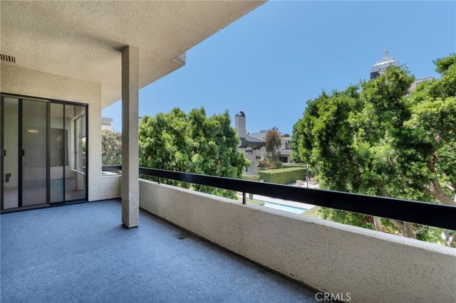 2197 Century Hill, Los Angeles, CA 90067