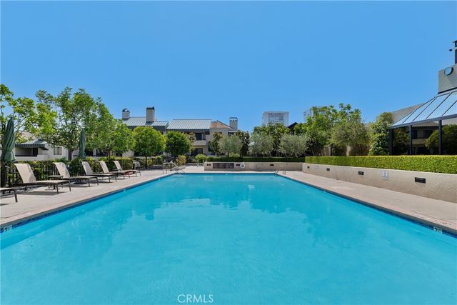 2197 Century Hill, Los Angeles, CA 90067