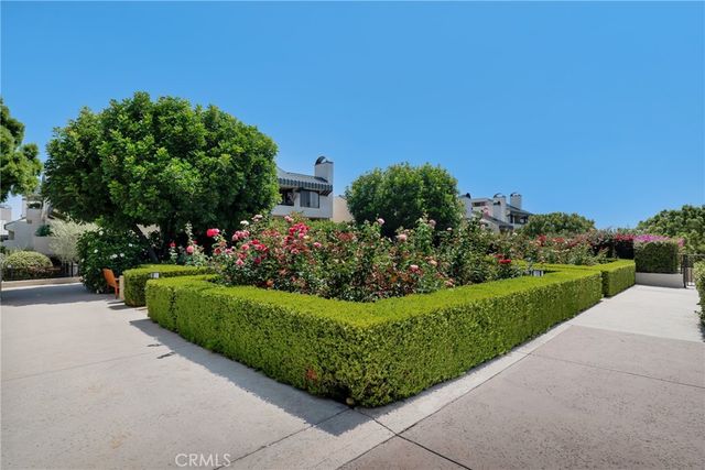 2197 Century Hill, Los Angeles, CA 90067