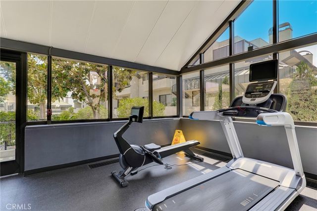 2197 Century Hill, Los Angeles, CA 90067