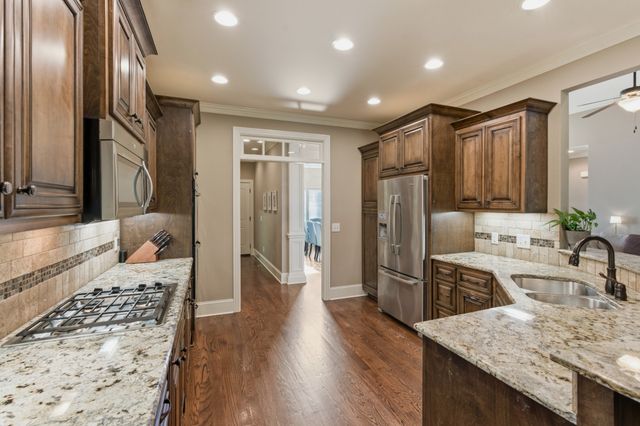 107 Avalon Bay Dr, Old Hickory, TN 37138