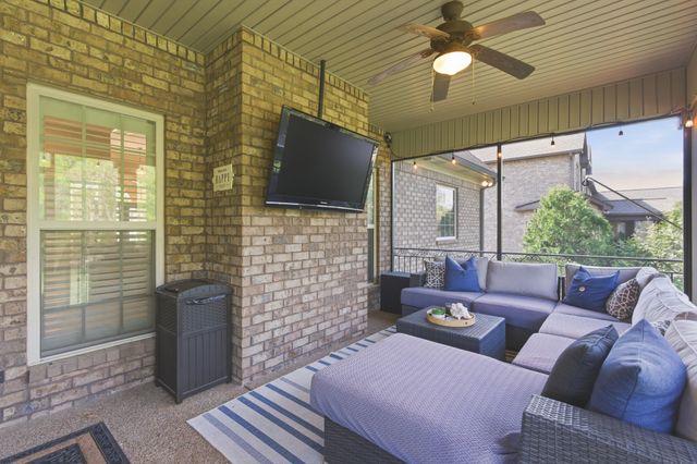 107 Avalon Bay Dr, Old Hickory, TN 37138