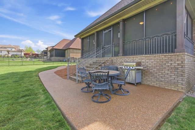 107 Avalon Bay Dr, Old Hickory, TN 37138