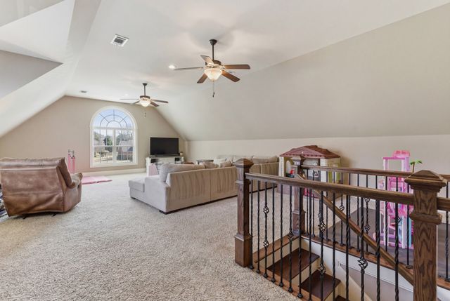 107 Avalon Bay Dr, Old Hickory, TN 37138