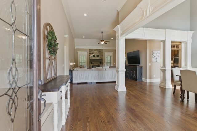 107 Avalon Bay Dr, Old Hickory, TN 37138
