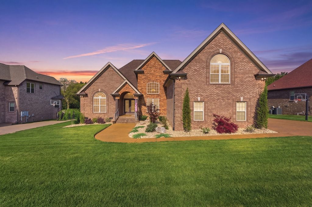 107 Avalon Bay Dr, Old Hickory, TN 37138