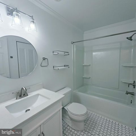 208 ASHLEY RUN, Voorhees, NJ 08043