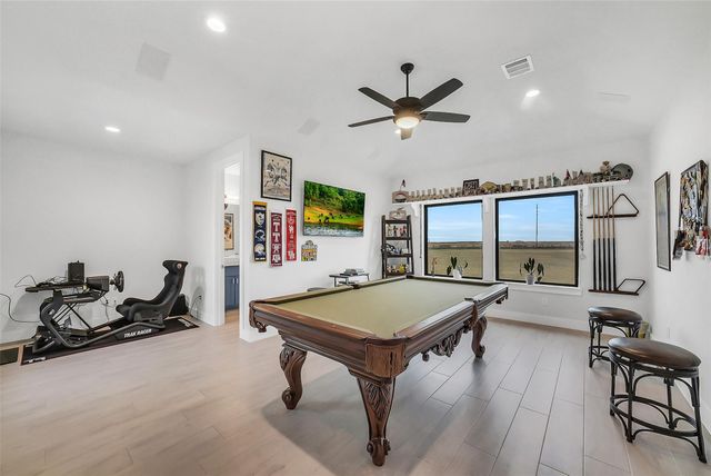 1005 Falcon Cove, Waller, TX 77484