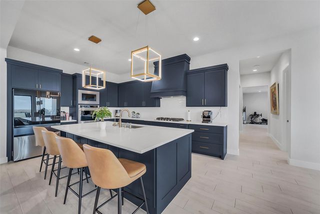 1005 Falcon Cove, Waller, TX 77484